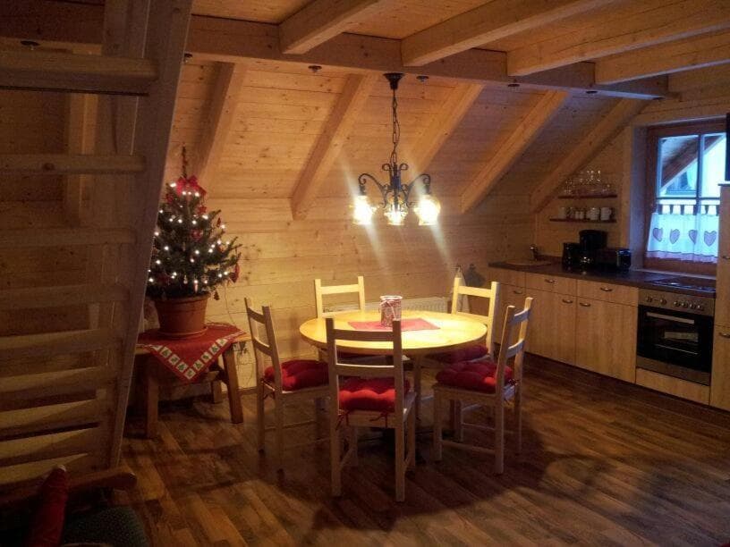 Apartment mit 2 Schlafzimmern und Balkon